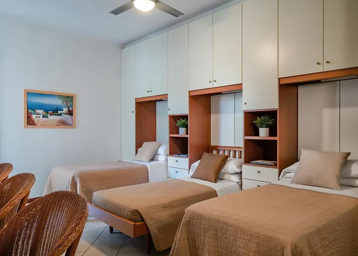 Universal Apartamento Cattolica