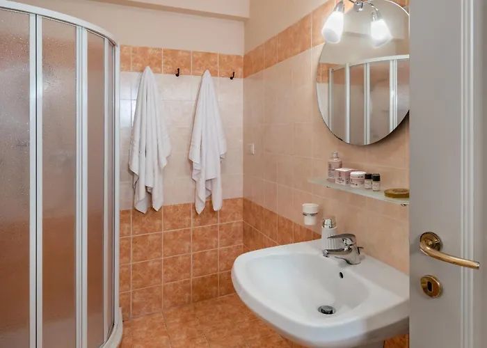 Universal Apartamento Cattolica